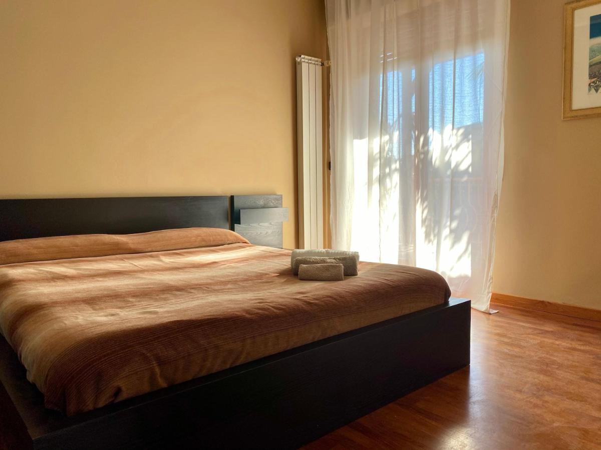 Casa Vacanze Eden Aci Castello Eksteriør billede